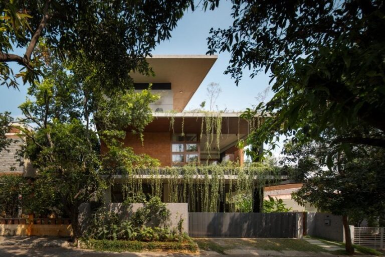house of greens 4site architects house bangalore dezeen 2364 col 1 852x568