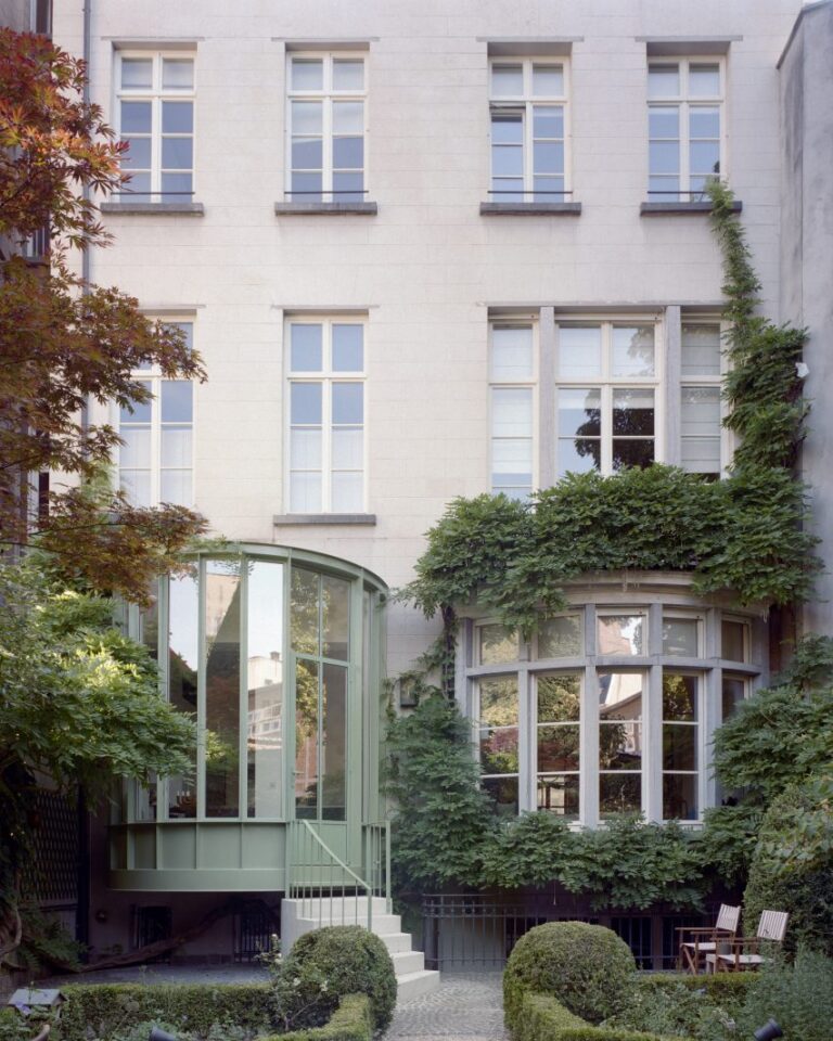 townhouse extension mamout architects brussels dezeen 2364 col 0 852x1065