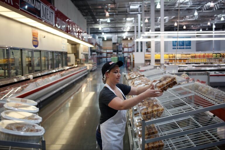 1734103013 costco muffins GettyImages 490415376