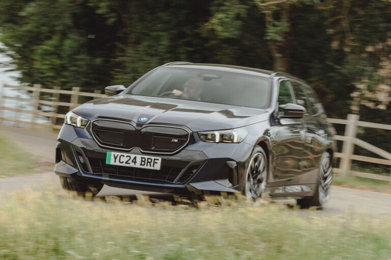 bmw i5 m60 matt prior front quarter tracking