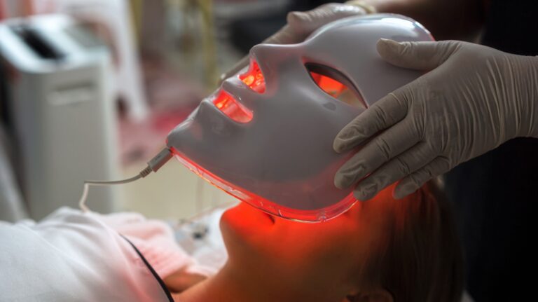 do led masks work science