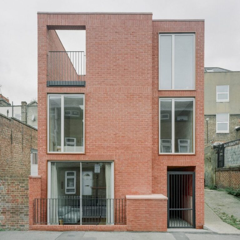 nikjoo lode townhouse london sq dezeen 2364 col 1 852x852